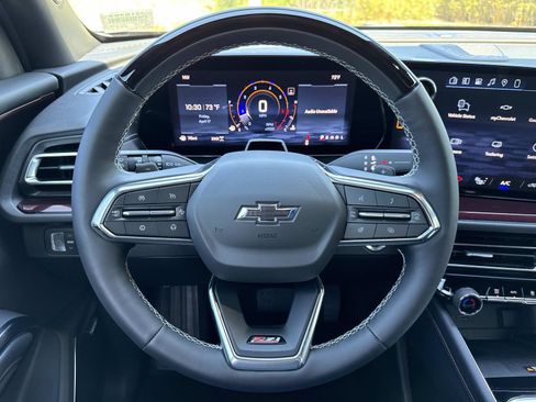 New 2026 Chevrolet Traverse Z71 w/ Enhanced Driving Package AWD/4WD image 15
