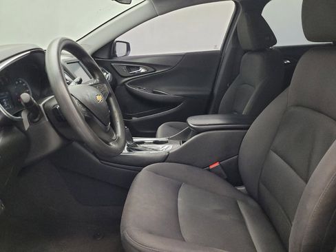 Used 2017 Chevrolet Malibu LT FWD image 17