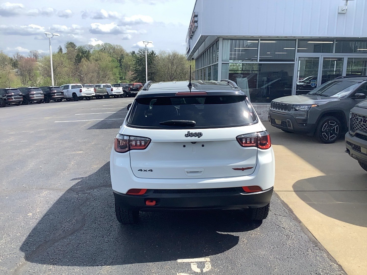 Certified 2022 Jeep Compass Trailhawk w/ Trailhawk Convenience Group AWD/4WD image 4