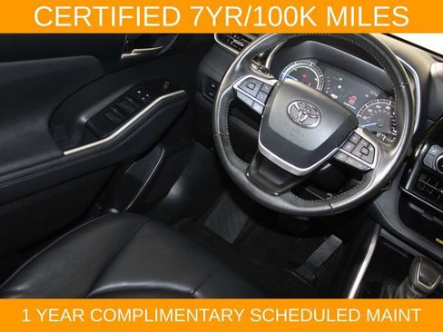Used 2023 Toyota Highlander XLE AWD/4WD image 16