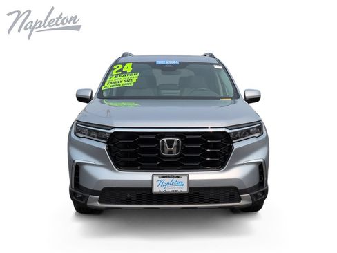Used 2024 Honda Pilot Touring image 9