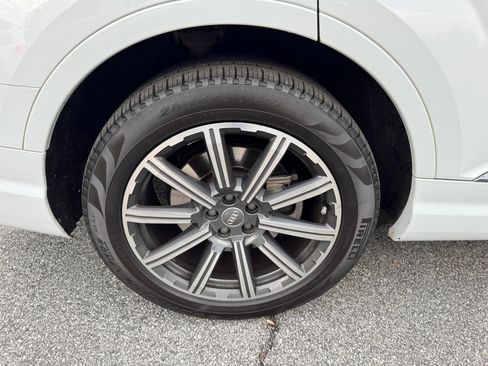 Used 2017 Audi Q7 3.0T Prestige image 40