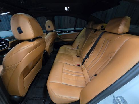 Used 2023 BMW 530i xDrive image 28