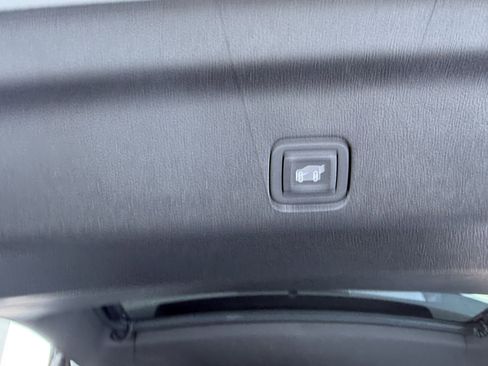 Used 2025 GMC Yukon XL Denali image 40