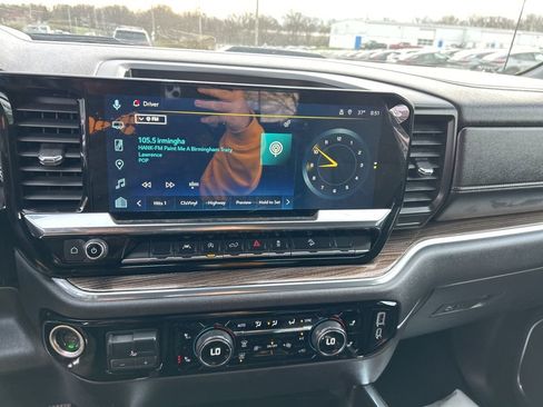 Used 2025 Chevrolet Silverado 1500 LT Trail Boss w/ Protection Package image 7