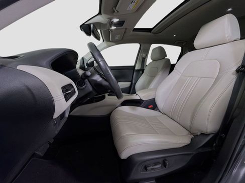 Used 2025 Honda HR-V EX-L image 11