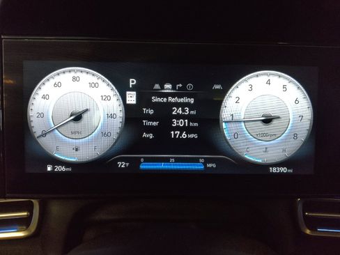 Used 2025 Hyundai Elantra SEL image 23