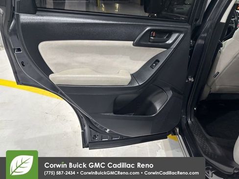 Used 2016 Subaru Forester 2.5i Premium image 16