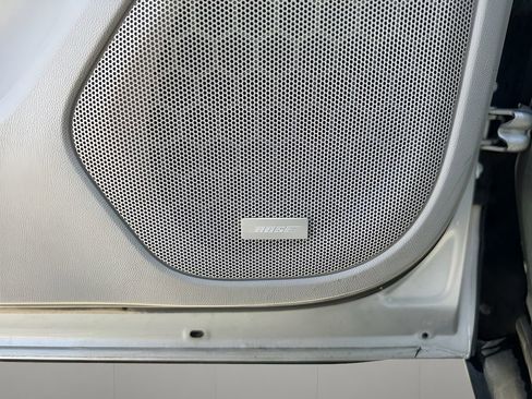 Used 2018 GMC Acadia SLT image 10