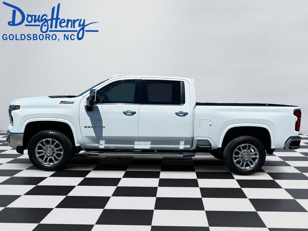 Used 2025 Chevrolet Silverado 2500 LTZ w/ LTZ Premium Package AWD/4WD image 2