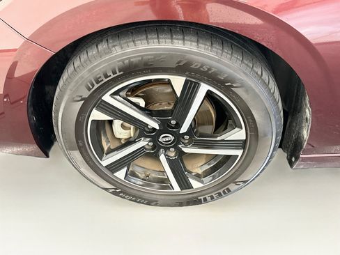 Used 2024 Nissan Sentra SV FWD image 11