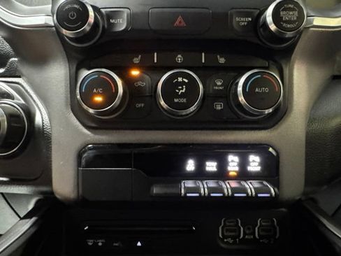 Used 2019 RAM 1500 Big Horn AWD/4WD image 12