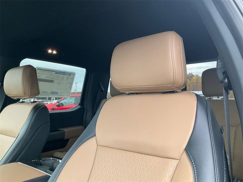 New 2026 Ford F250 Lariat w/ Chrome Package image 16