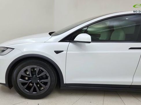 Used 2022 Tesla Model X AWD/4WD image 9