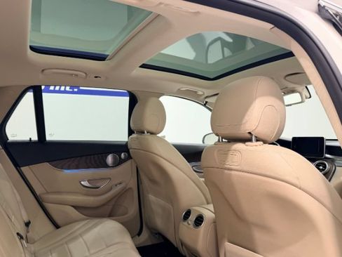 Used 2019 Mercedes-Benz GLC 300 4MATIC image 44