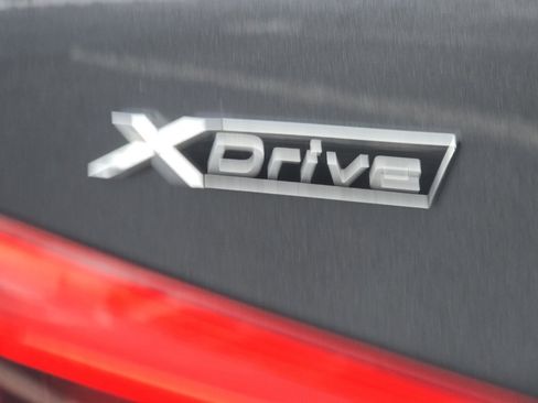 Used 2018 BMW 530i xDrive w/ Premium Package image 12