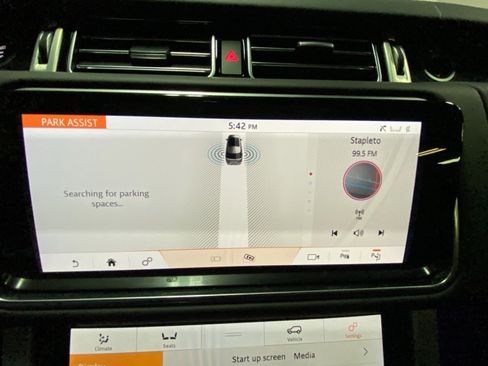 Used 2020 Land Rover Range Rover Long Wheelbase HSE image 19