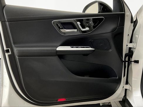 Certified 2025 Mercedes-Benz GLC 43 AMG 4MATIC image 20