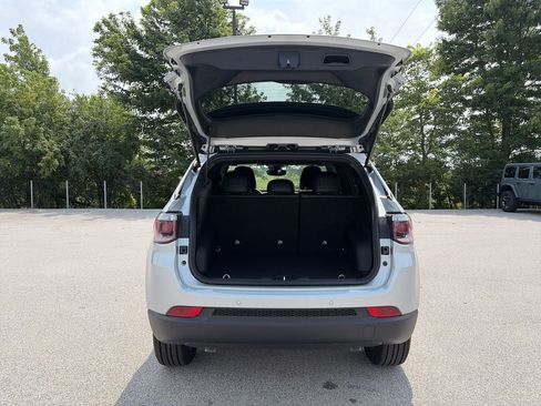 New 2026 Jeep Compass Limited AWD/4WD image 8