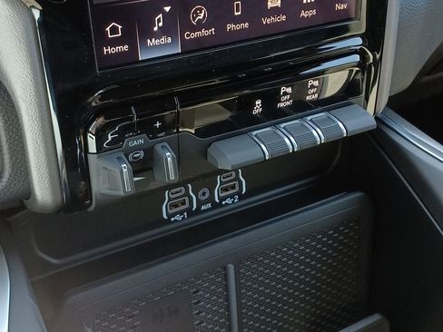 New 2026 RAM 1500 Big Horn AWD/4WD image 22