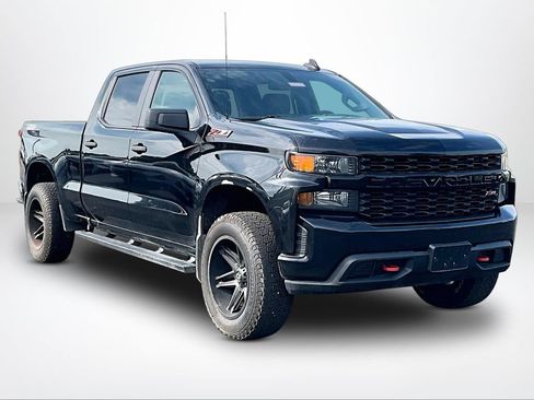Used 2021 Chevrolet Silverado 1500 Custom Trail Boss w/ Midnight Edition AWD/4WD image 11