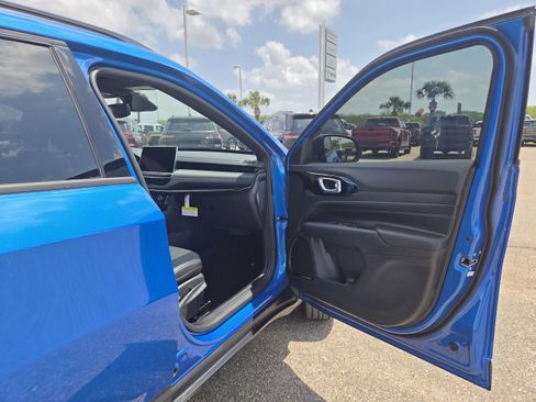 New 2026 Jeep Compass Latitude image 18