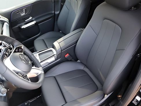 New 2026 Mercedes-Benz GLB 250 4MATIC image 31