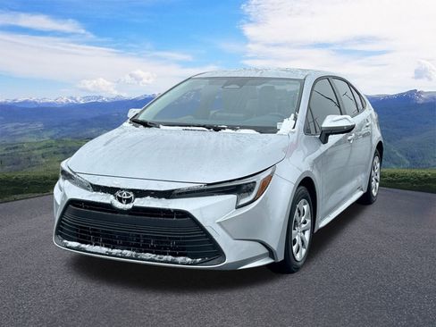 Used 2026 Toyota Corolla LE image 1