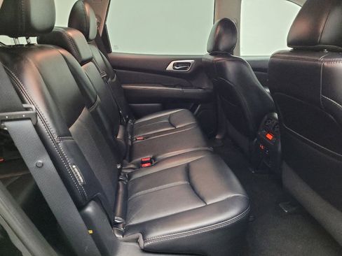 Used 2019 Nissan Pathfinder Platinum w/ Cargo Package image 19