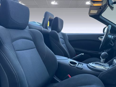 Used 2014 Nissan 370Z Roadster RWD image 22