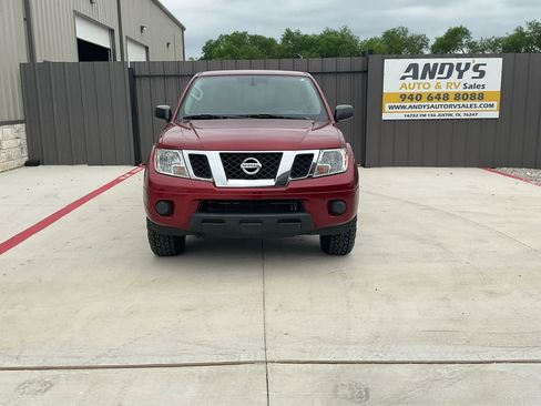 Used 2019 Nissan Frontier SV AWD/4WD image 2
