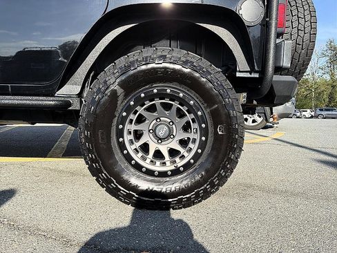 Used 2012 Jeep Wrangler Unlimited Sahara w/ Connectivity Group image 10