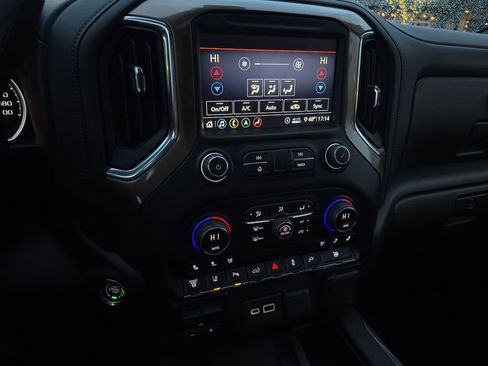 Used 2020 Chevrolet Silverado 3500 High Country w/ Technology Package AWD/4WD image 31