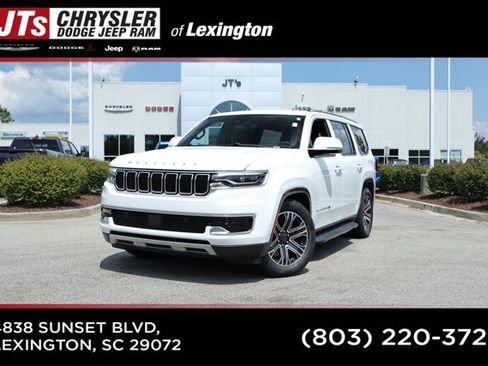 Used 2022 Jeep Wagoneer Series III AWD/4WD image 1