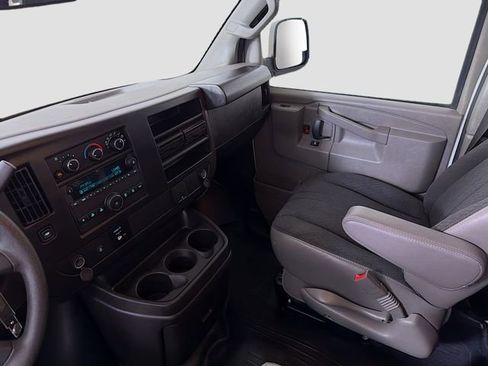 Used 2024 GMC Savana 2500 Work Van w/ Driver Convenience Package image 21