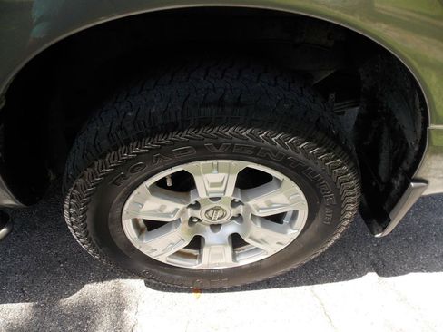 Used 2017 Nissan Titan SV RWD image 20