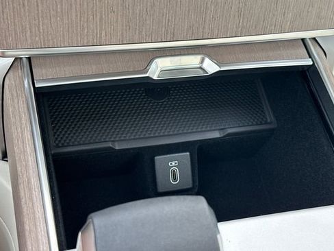 New 2026 Land Rover Range Rover SE image 20