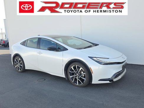 Certified 2024 Toyota Prius Prime Premium FWD image 1