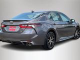 Used 2022 Toyota Camry SE image 5