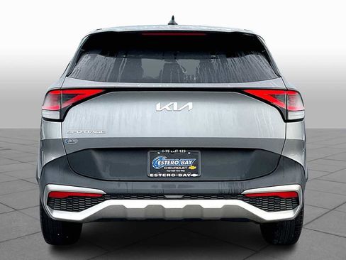 Used 2023 Kia Sportage LX image 4