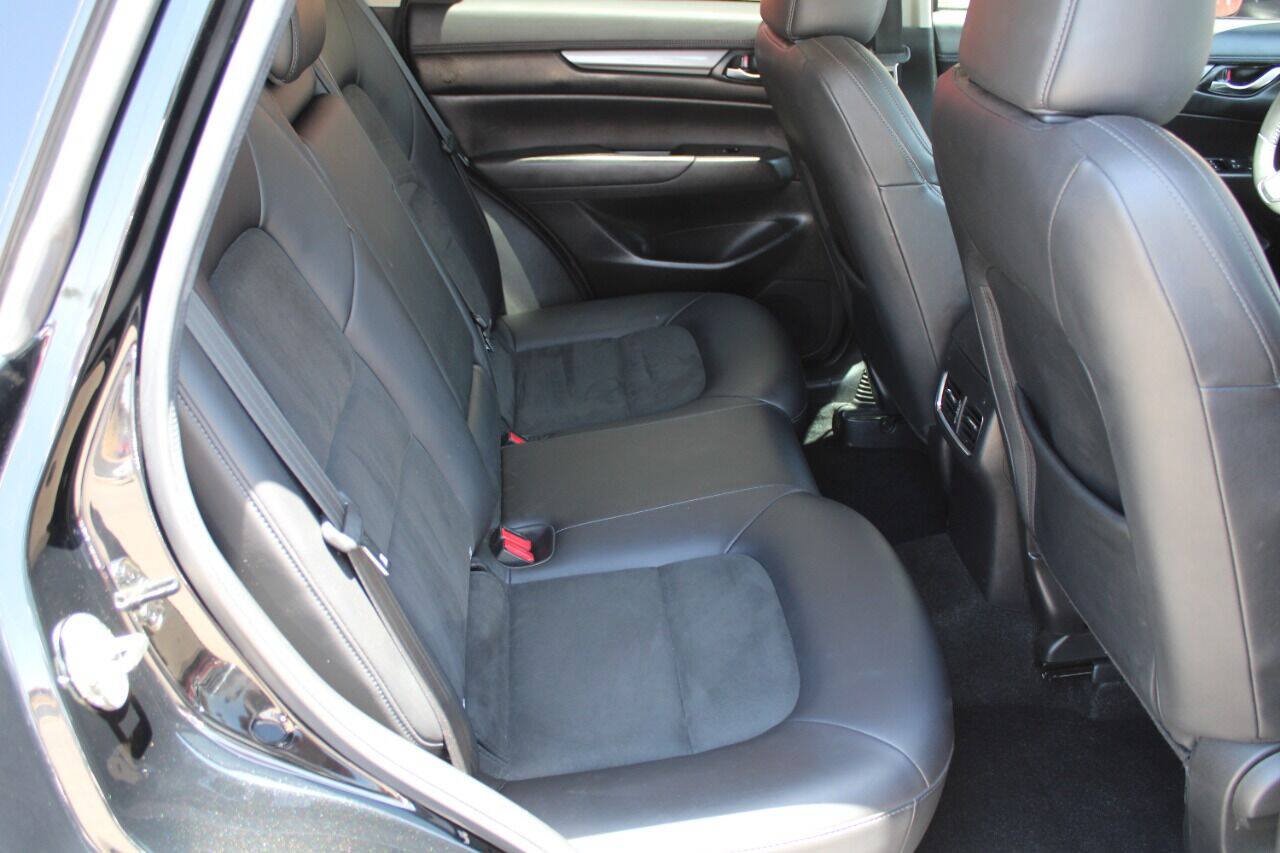 Used 2018 MAZDA CX-5 Touring w/ Preferred Equipment Package FWD image 16