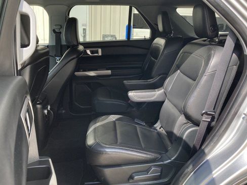 Certified 2020 Ford Explorer XLT w/ Equipment Group 202A AWD/4WD image 13
