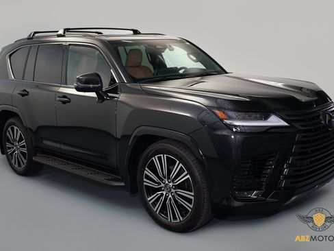 Used 2026 Lexus LX 600 4WD w/ Appearance Package image 2