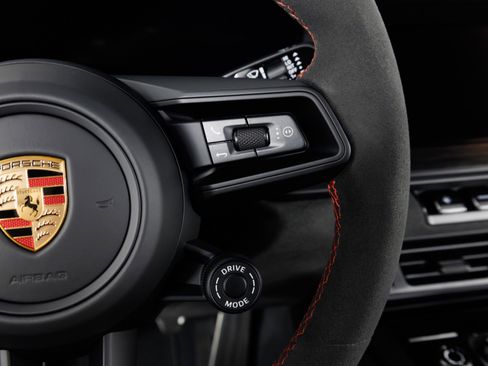 Used 2025 Porsche 911 GT3 RWD image 22