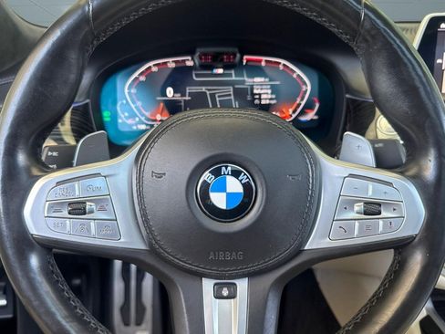 Certified 2022 BMW 750i xDrive w/ Executive Package AWD/4WD image 16