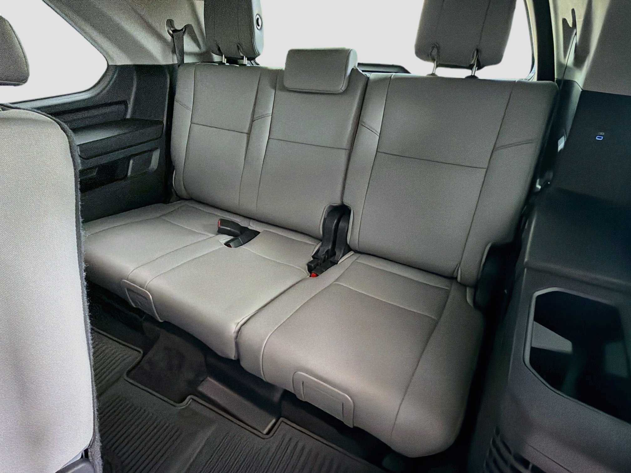 Used 2024 Toyota Sequoia SR5 w/ SR5 Premium Package RWD image 30
