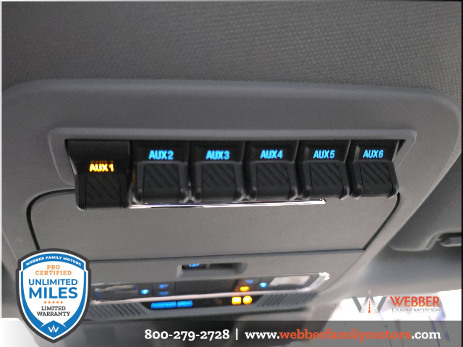 Used 2024 Ford F350 Lariat w/ Lariat Ultimate Package AWD/4WD image 32
