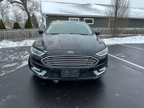 Used 2017 Ford Fusion Energi SE image 2