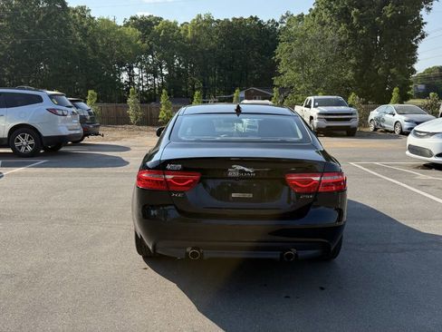 Used 2017 Jaguar XE RWD image 6