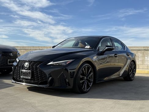 Certified 2025 Lexus IS 350 F Sport image 7